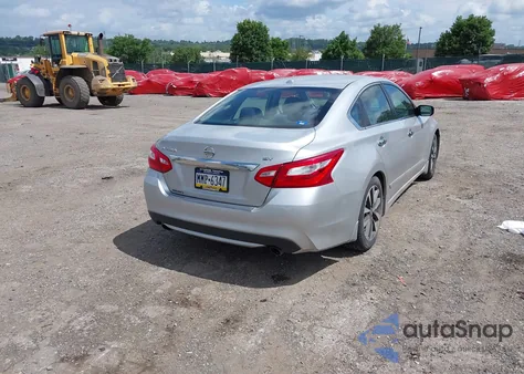 2016 Nissan Altima 2.5 Sv z USA, uszkodzony, nr VIN 1N4AL3AP2GC204368